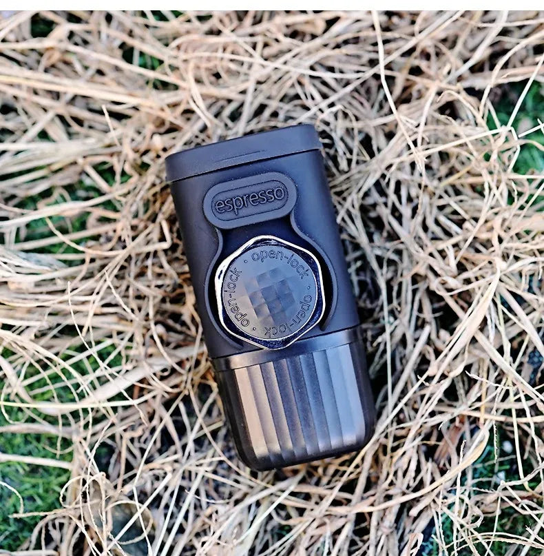 Outdoor Portable Hand Pressed Coffee Machine Camping Field Capsule Coffee Powder Home Travel Small Espresso Machine